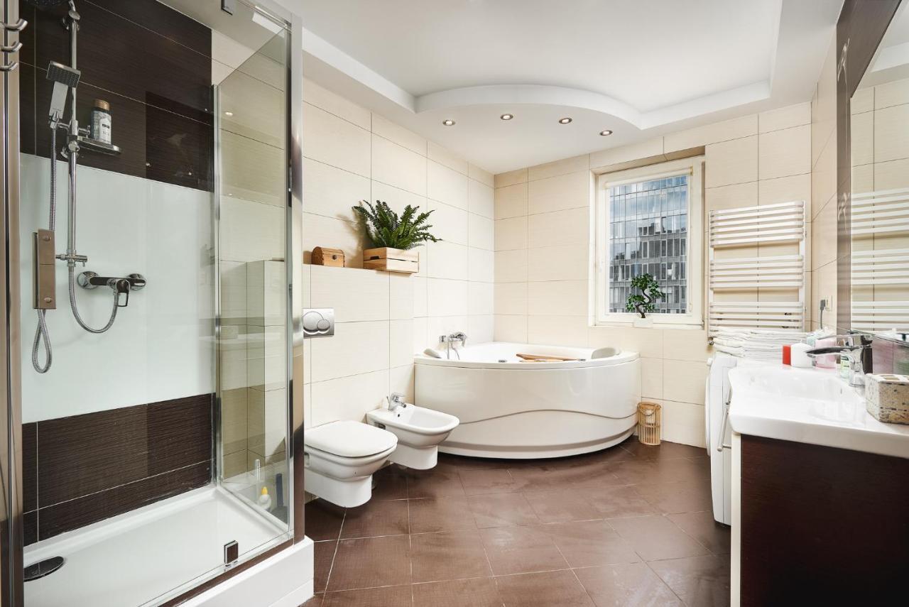 Lumina Spacious Apartment Near The Railway Station Varsovia Exterior foto